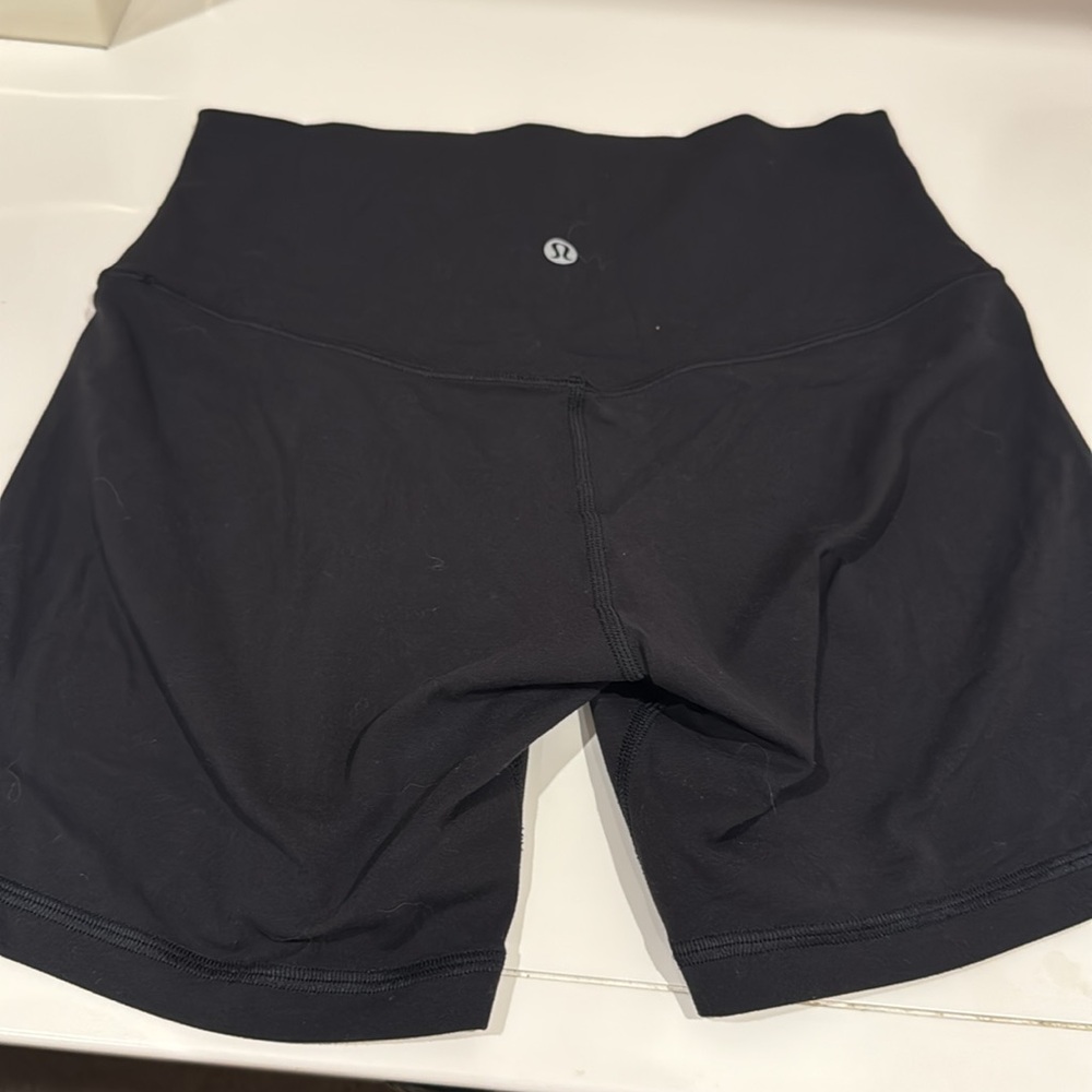 Black Women's Lululemon Biker Shorts 6” - Picture 3 of 4